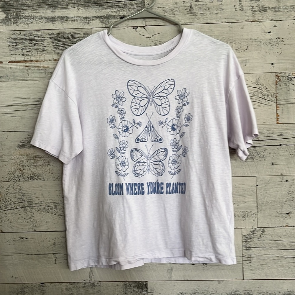 American Eagle women’s t-shirts. Size small - Picture 5 of 7